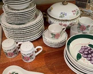 Dishes with serving pieces