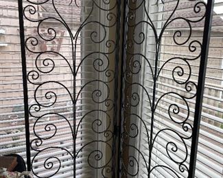 2-panel iron room screen