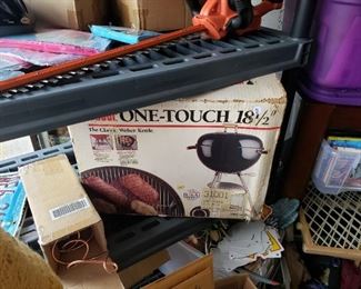 Vintage weber 18.5 inch kettle grill, nib