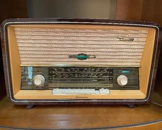 Korting Delmonico Radio