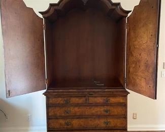 Available for pre-sale. Check out the height on this beautiful entertainment armoire —> 92”H x 51” W x 24”D 

Scratches show on inside cabinet where tv has been, but exterior looks good! $550 obo

Call or text Lisa @ 615-854-8535