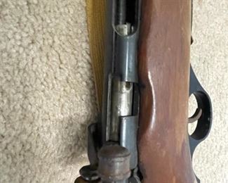 Mossberg & Sons 22 long caliber rifle (22-S-LR). Model 142-A. I949-1957