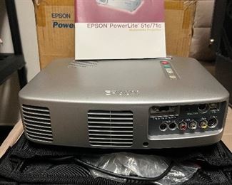 EPSON PowerLite 51c/71c
projector