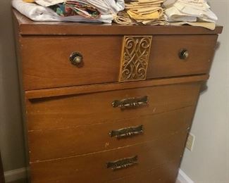 Bassett Furniture - chest of drawers