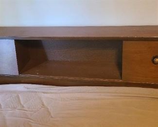 Full size bed w/headboard
