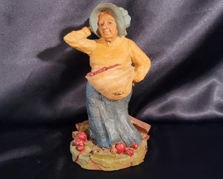 Vintage Tom Clark Patriotic Apple Annie Figurine