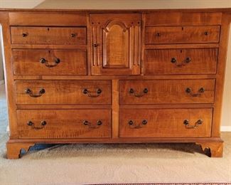 Lexington Furniture Old Salem Collection Dresser