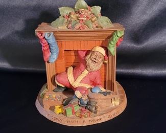 Tom Clark Santa Coming Down Chimney Collectible