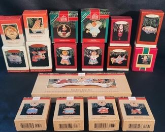 (17) Individually Boxed Christmas Ornaments