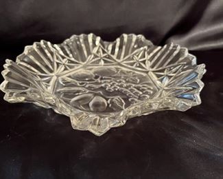 Vintage Federal Glass Intaglio 11in Ruffled Bowl