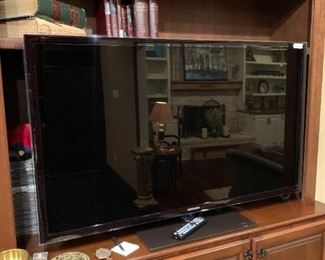 55" Samsung (Smart) $200