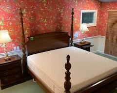 King Poster Bed w/3 matching pcs.  All 4 pcs reduced if bought as a set: $900.  Bed only: $500