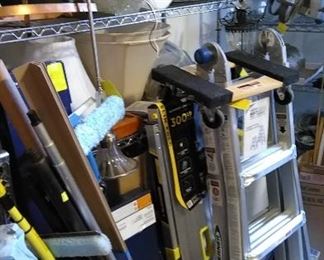 Multi-positional aluminum ladder