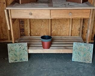 Gardner's potting bench