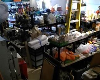 Overview of the packed garage.