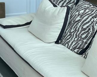 CARAVANE LINEN SOFA 10'