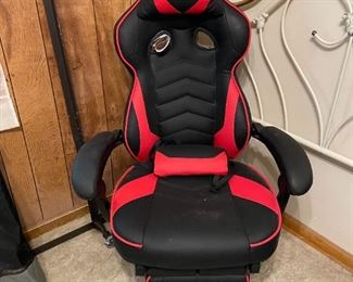 17 Gaming Chair