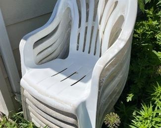 33 Outdoor White Stackable Chairs