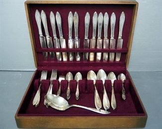 Community Silver Plate Flatware Set total Qty 53 Pieces with Wood Display Box