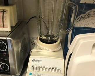 Kitchen small appliances, Oster blender, scale