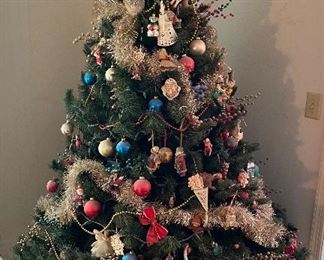 Full Size Christmas Tree with All Ornaments
