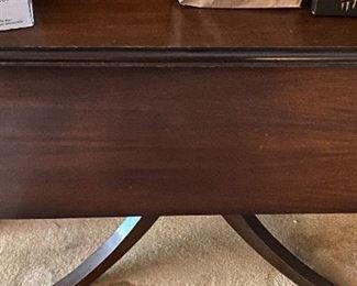 Duncan Phyfe Mahogany Dropleaf Table