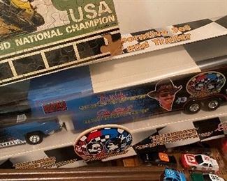 Dale Earnhardt/Richard Petty Boxed Set