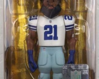 Ezekiel Elliott Premium Vinyl Figure