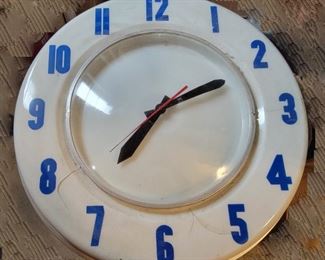 Neon Clock (has a line crack)