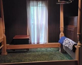 Poster Bed and BedSpread