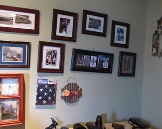 Offset lithographs + Thomas Kinkade clock with stained glass pane insert.