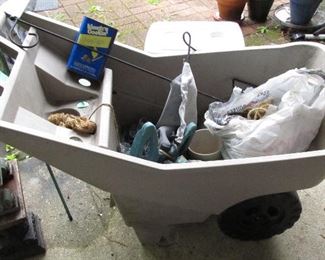 Rubbermaid utility cart