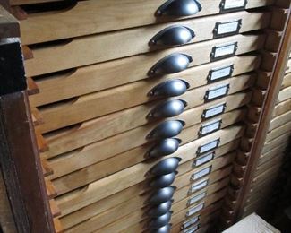 90 full trays of lead type available