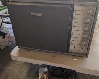 Wards Airline radio Turn table