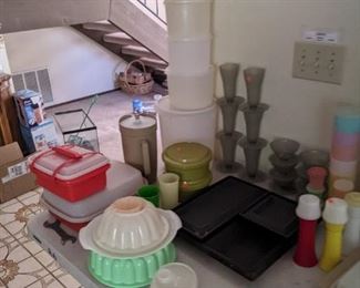 Tupperware 