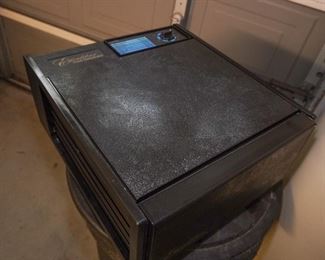 Dehydrator