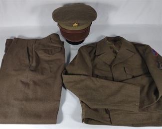 WWII US Army Military Uniform w/ Visor Cap	