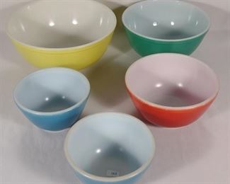(5) Vintage Pyrex Nesting Bowls	