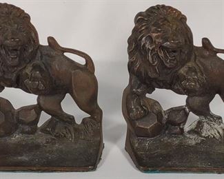 Vintage Cast Iron Lion Figural Bookends	