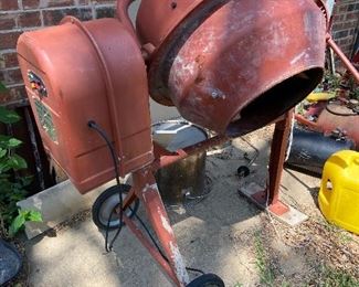 Central Machinery Cement Mixer