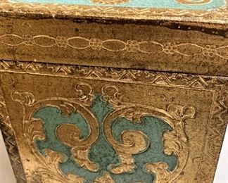 Florentine tissue holder