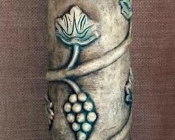 Grape vine tall pedestal