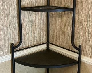 Black metal corner rack