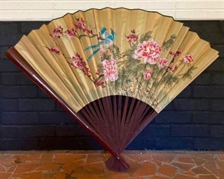 Vintage Asian hand fan - large