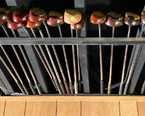 Hundreds of golf clubs