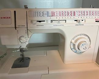 G038 Singer 5050 Sewing Machine