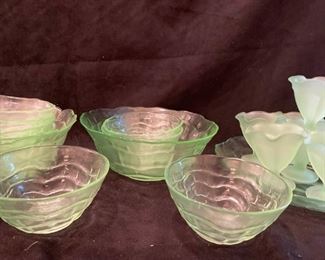 Gb042 Green Glass Serving Dishes And More