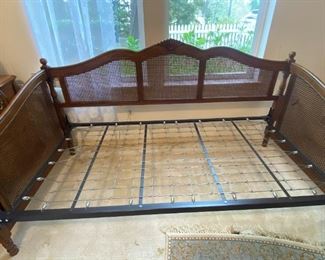 Gb104 Wood And Rattan Daybed