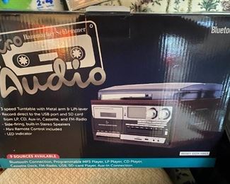 K109 Hammacher Schlemmer Retro Audio