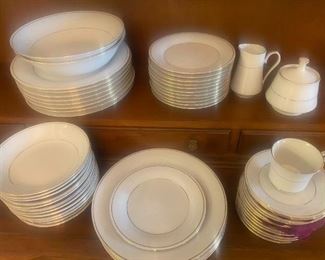 Lr051 Crown Ming Fine China